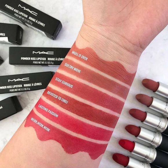 Mac Powderkiss Lipstick Sultry Move Brand New in Box Authentic - Picture 9 of 16